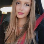 Sono villani vittoria laureata in consulente del lavoro e impartisco lezioni di diritto ai ragazzi delle medie e superiori